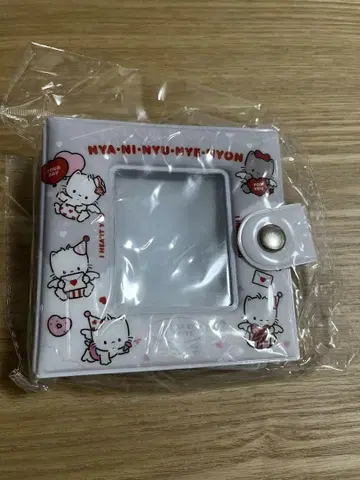 산리오 에뚜왈에그리오뜨 북 형태 트레이딩 카드 케이스 냐니뉴녜뇽