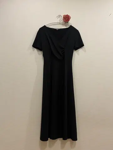 로라 애슐리 블랙 V넥 롱 원피스 반팔