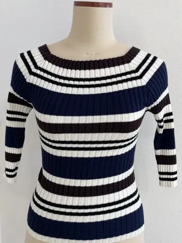[무료배송] Loungedress 리브 5부 소매 보더 스웨터
