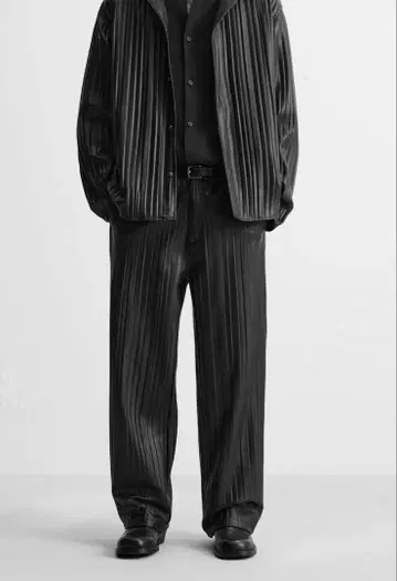 ZARA PLEATED LEATHER EFFECT TROUSERS