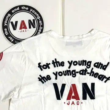 VAN JACKET 화이트 자수 티셔츠 LL