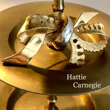 Hattie Carnegie 빈티지 브로치