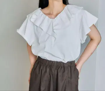 렙심 프릴 깃 디자인 풀오버