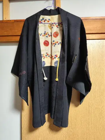 블랙 플라워 무늬 자수 도테라