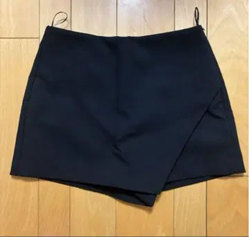 ZARA 비대칭 스코트 미니 스커트