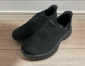 SKECHERS BOBS Slip-ins 블랙 와이드 핏 25cm
