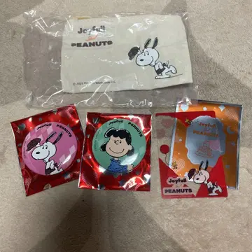 Joyful 조이풀 PEANUTS 스누피 루시 캔뱃지 파우치