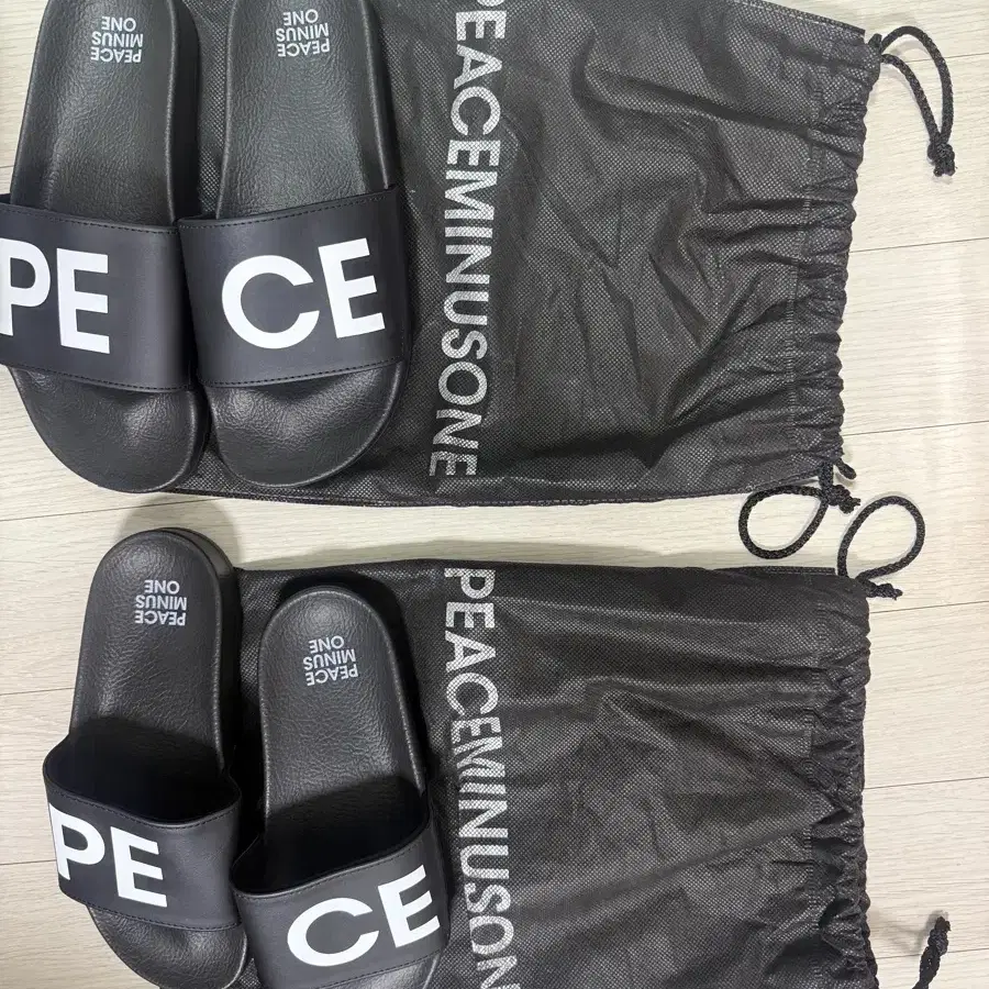 サンダル・ミュール G-DRAGON Ubermensch Slippers Black G-DRAGON - Slippers [2025 World Tour 'Übermensch' Official