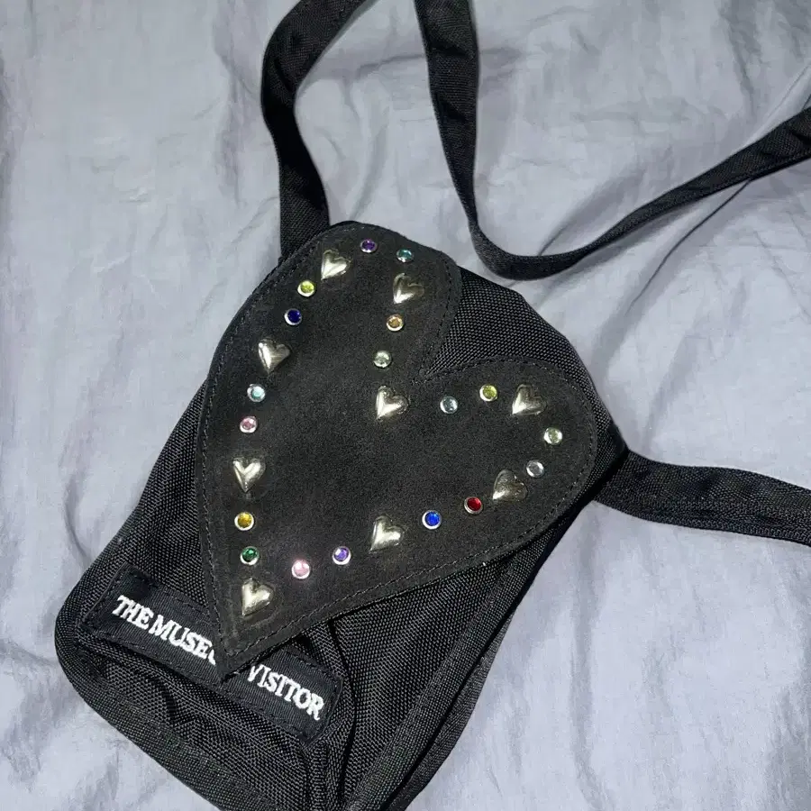 ☆韓国の人気☆【THE MUSEUM VISITOR】☆HEART STUD MINI BA.G☆ HEART STUD MINI BAG (SILVER) : THE MUSEUM VISITOR