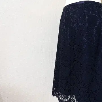 언타이틀 레이스 디자인 스커트 포멀 꽃 모티브 네이비 오피스