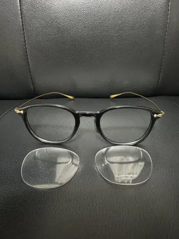 OLIVER PEOPLES 블랙 프레임 안경
