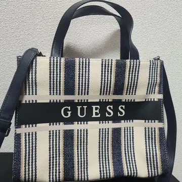 GUESS 스트라이프 데님 토트백 숄더 포함