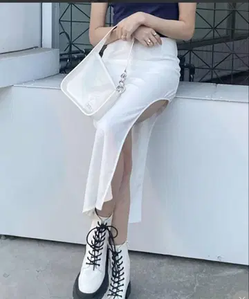 EVRIS 딥 사이드 컷 롱 스커트