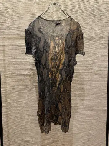 00s ifsixwasnine rebirth t-shirt python