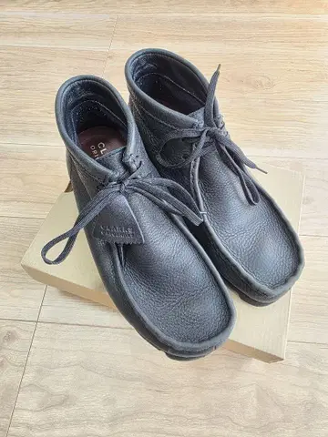 CLARKS ORIGINALS / Wallabee Boot GTX