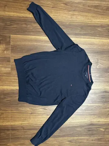 TOMMY HILFIGER 네이비 크루넥 니트