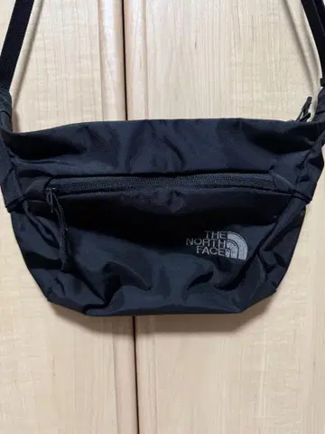 THE NORTH FACE 바디백 블랙