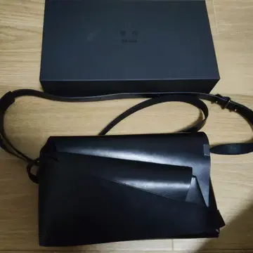 쇼사 숄더백 블랙