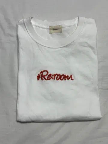 #Reroom 자수 긴팔 티셔츠 화이트