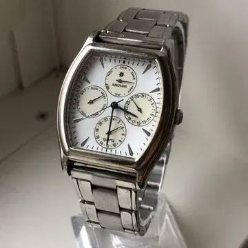 극희소 JUNGHANS 듀얼 타임 네 개의 눈 손목시계 데이데이트 표시