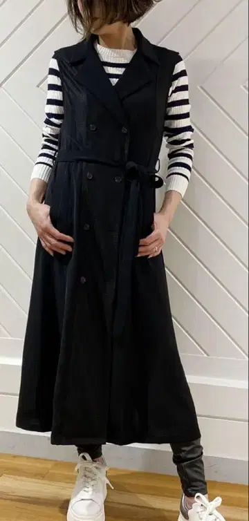 GALENA(갈레나) 부분 메쉬 절개 롱베스트 원피스
