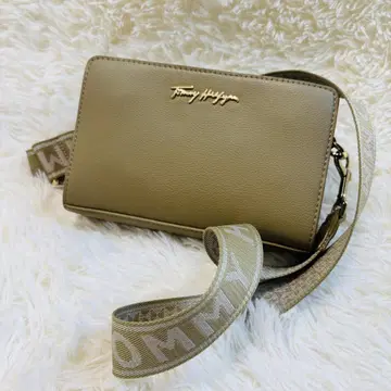 TOMMY HILFIGER 시그니처 미니 숄더백 카키