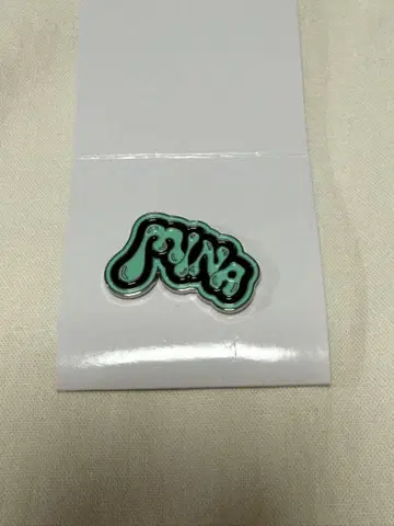 Twice MINA this is for 랜덤 핀 배지