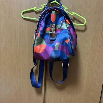컬러풀 백팩 기하학 패턴