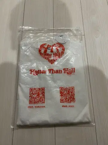 Hotter Than Hell 반팔 티셔츠 화이트