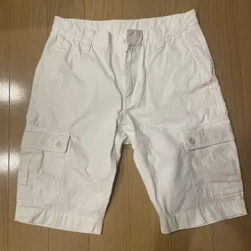 Lacoste 화이트 카고 숏팬츠