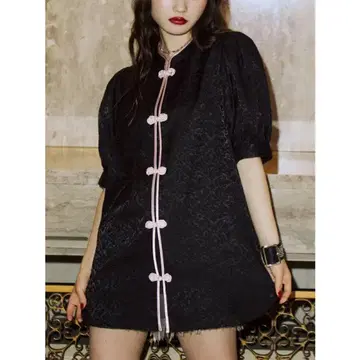 jouetie 볼륨 슬리브 차이나 셔츠 블랙