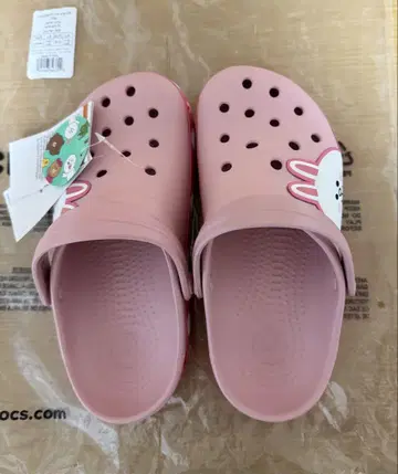 crocs 핑크 클로그 샌들 line friends