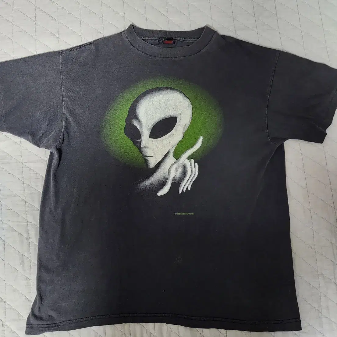 XL] 90s Fashion Victim Alien Vintage T-shirt #패션빅팀