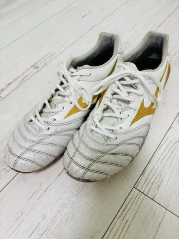 미즈노 축구화 모나르시다 네오 26.5cm 화이트/골드