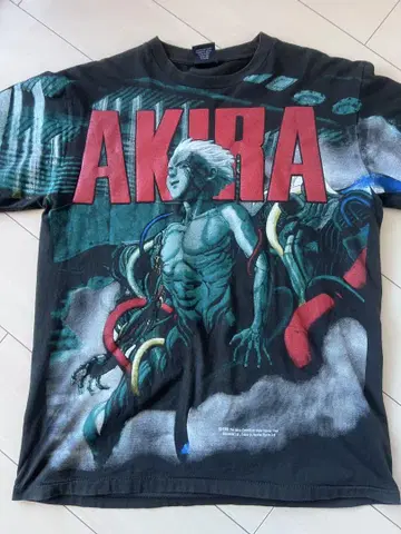 AKIRA 티셔츠