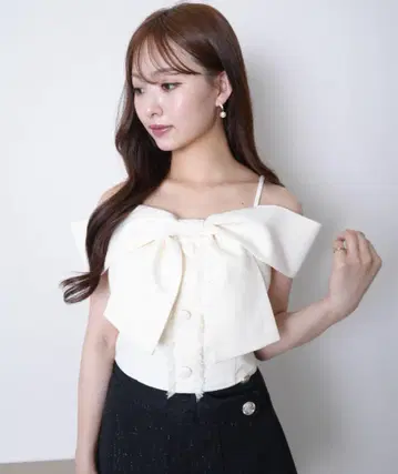 트위드 리본 오프숄더 상의