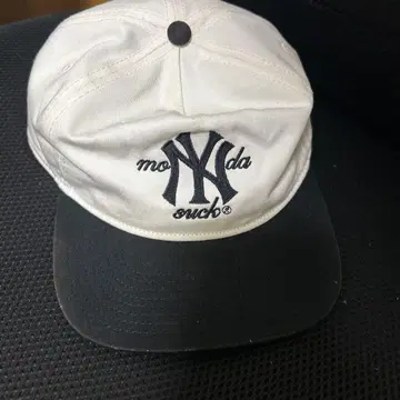 NY 로고 자수 mandaysuck 캡 화이트/블랙