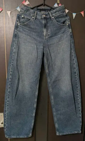 UNIQLO 배기 커브 청바지
