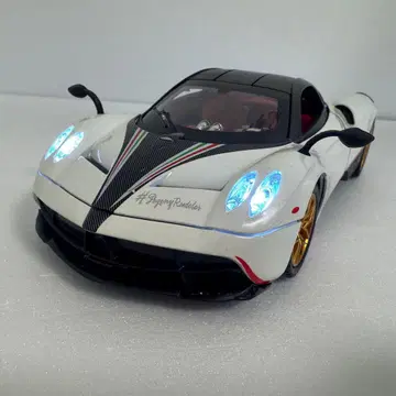 파가니 우아이라 Pagani Huayra 미니카 1/24 다이캐스트