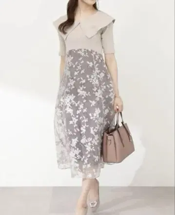 PROPORTION BODY DRESSING 도킹 플라워 원피스