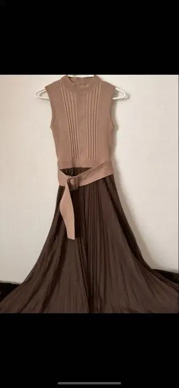 And Couture 플리츠 롱 스커트 사이즈 38 새상품 브라운