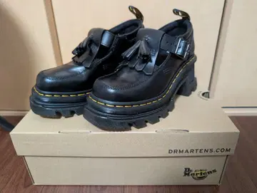 Dr. Martens 메리 제인