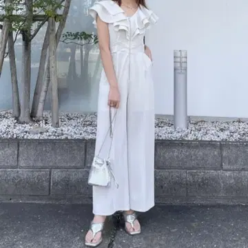 rienda 더블 프릴 지퍼 디자인 올인원