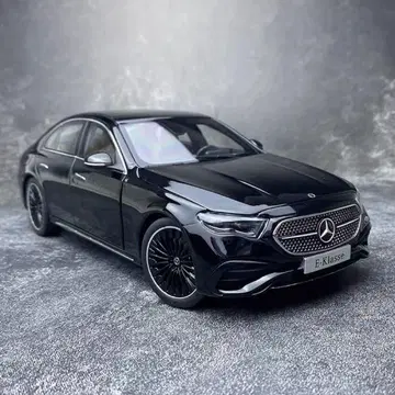 1/18 메르세데스 벤츠 E-Klasse E450 W214 블랙 모델