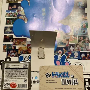 영화 도라에몽 세계전 한정 핀 배지 [ 구름 로봇 ] 과 명언 카드 1장