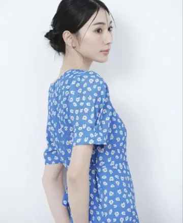 꽃무늬 반팔 원피스 A라인