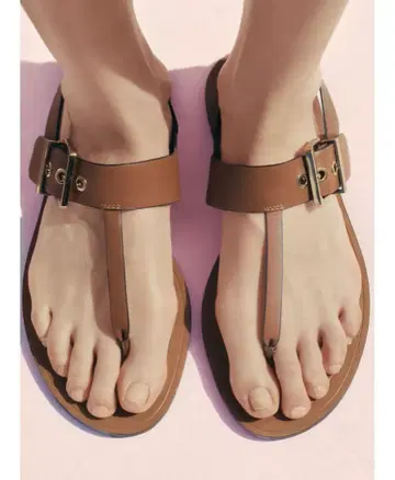ZARA 플랫 샌들