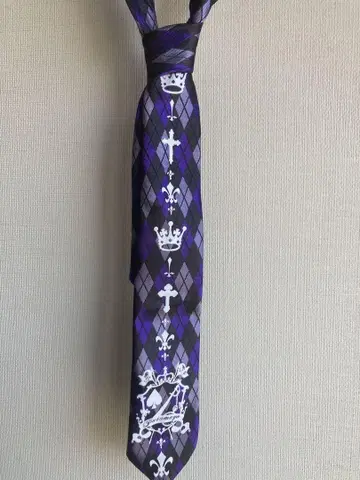 PUTUMAY 버건디 스트라이프 넥타이