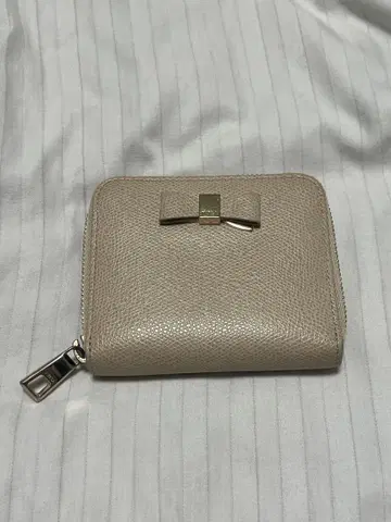 FURLA 베이지 리본 포함 반지갑