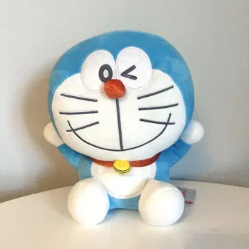 도라에몽 싱긋 윙크 BIG 봉제 인형 앉은 자세